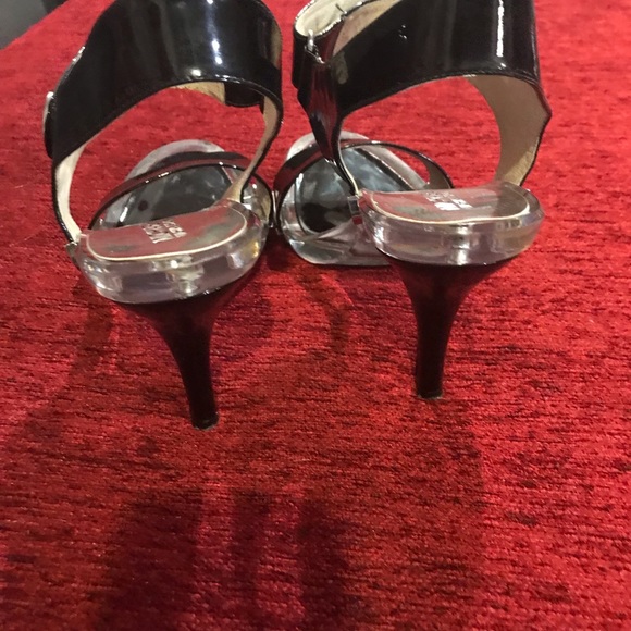 Shoes - Picture 4 of 4